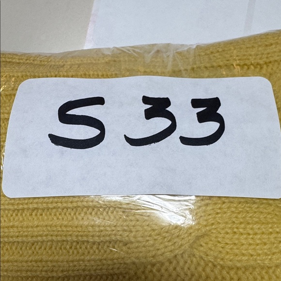 Ralph Lauren Yellow Lambswool Sweater - Picture 10 of 10